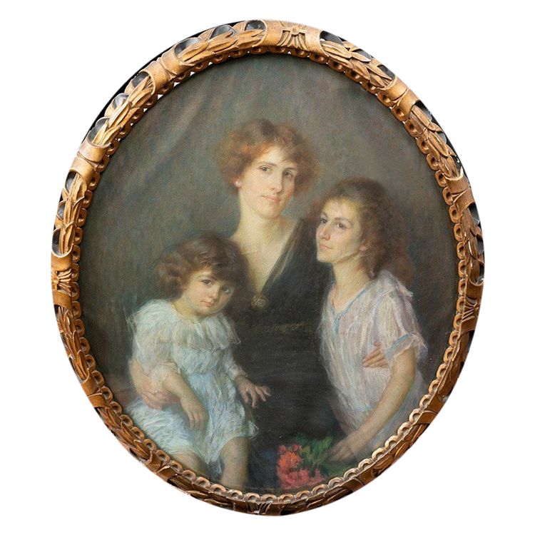 Antique pastel with carved wooden frame depicting a family portrait. Rome, early 20th century.