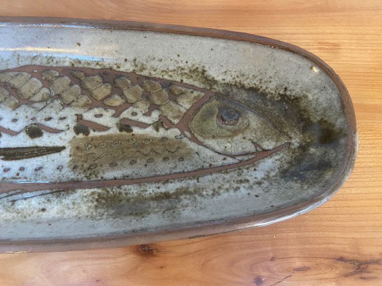 Fish dish in enamelled terracotta.