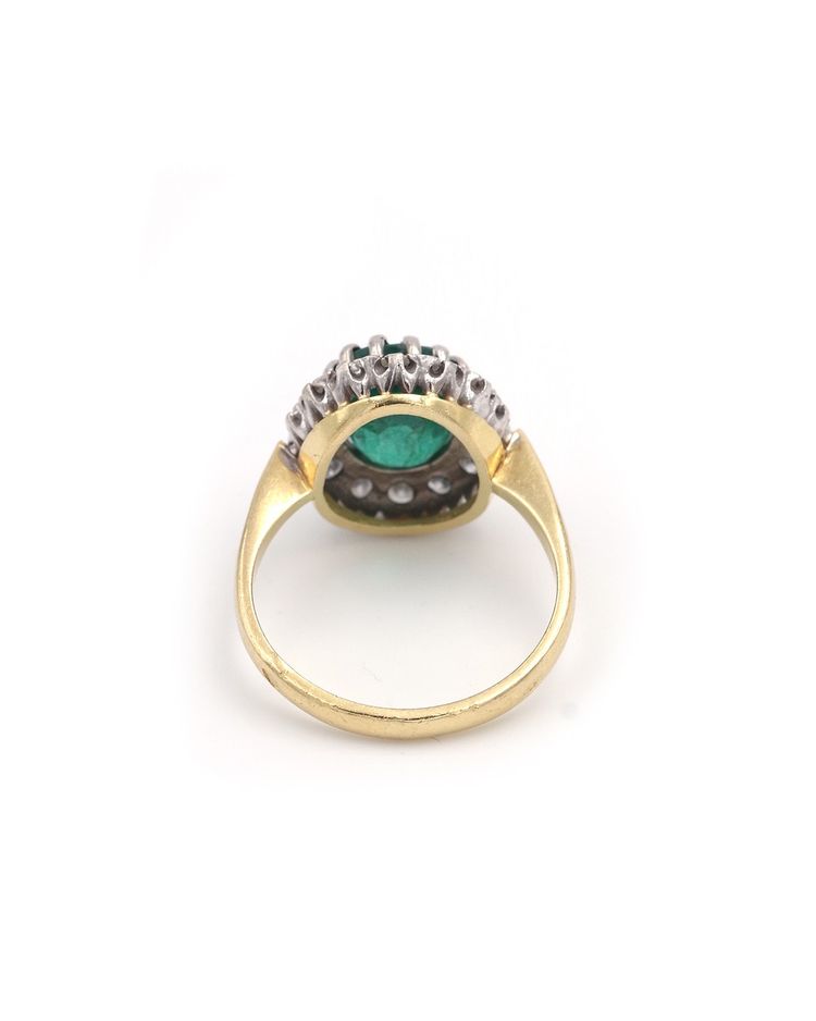 Emerald Cluster Ring 2.61 Cts In 18 Karat Gold, Brilliant Cut Diamonds, Vintage, Zambia