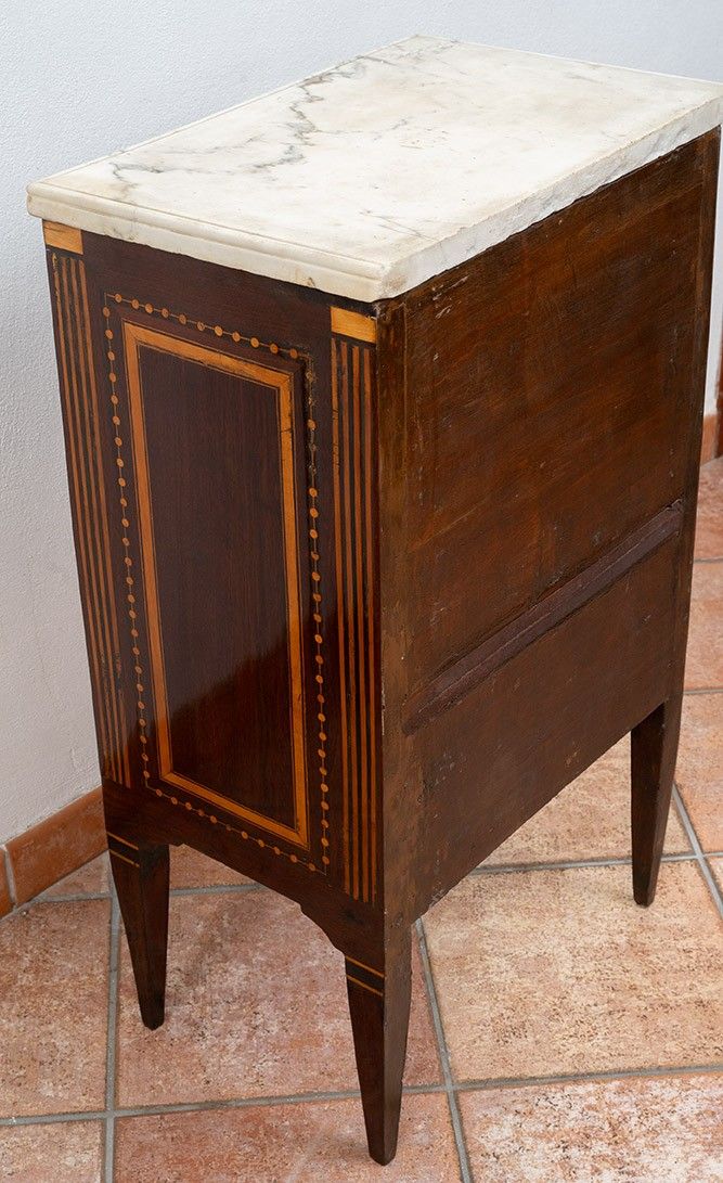 Antique Neapolitan Louis XVI bedside table, 18th century.