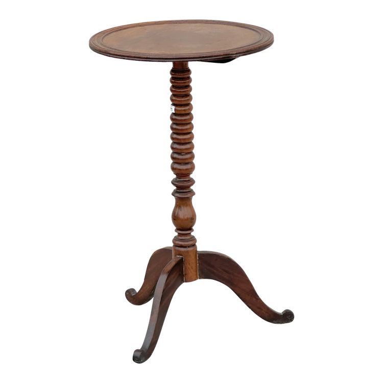 Tripod pedestal table