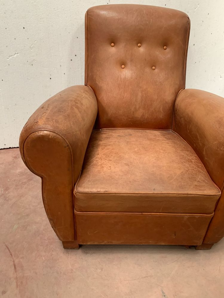 Pair of Art Deco club armchairs in tawny leather, 20th century