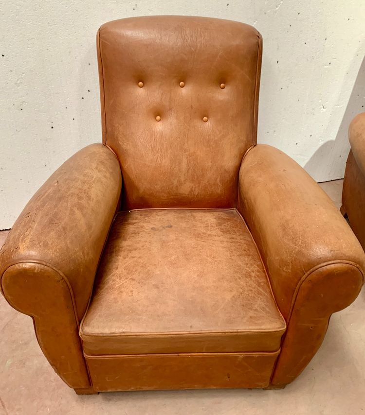 Pair of Art Deco club armchairs in tawny leather, 20th century