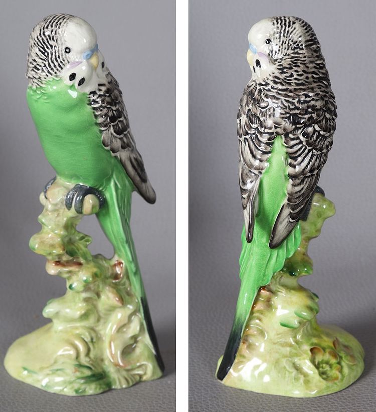 Set of 3 Beswick-England porcelain parakeets, circa 1930, height: 15 and 18 cm