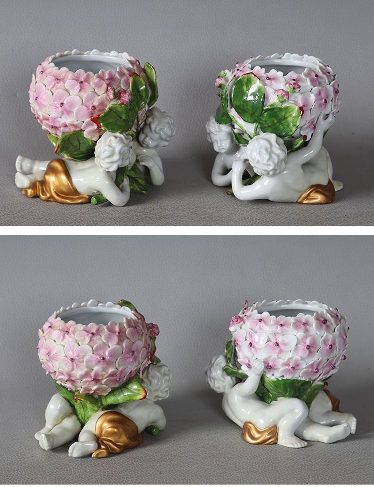 Pair of porcelain bowls, stamp: MEISSEN, 19th century