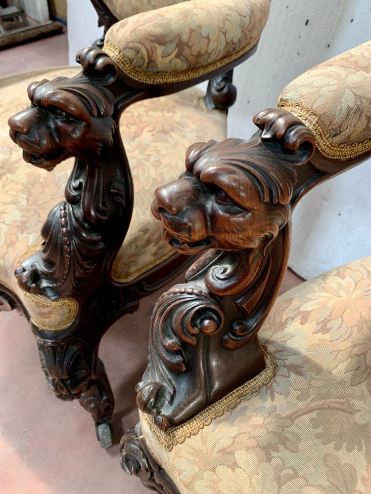 Pair of armchairs with carved wooden medallions, 19th century