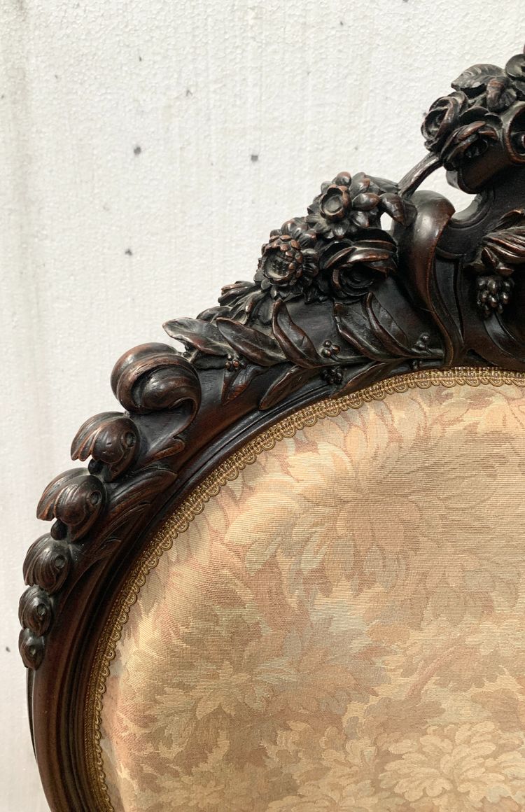 Pair of armchairs with carved wooden medallions, 19th century