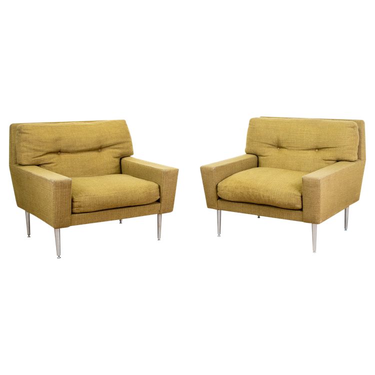 Pair of 1960 armchairs with metal legs and geometric shape