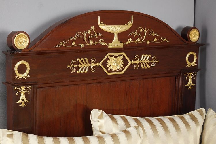 EMPIRE PERIOD BED WITH CANOPY