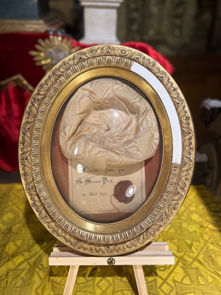 Relic Of Saint Pius X -1909