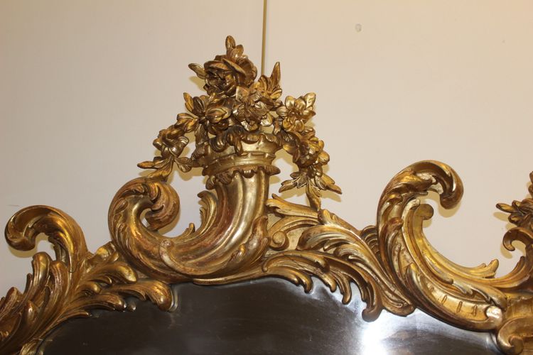 Large Louis XV Gilded Stucco Mirror XIX