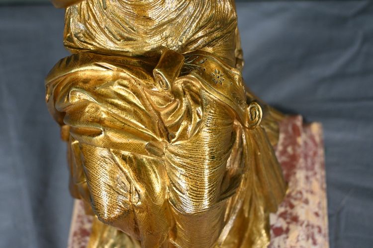 Bronze with Golden Patina “La Couture” – Early 20th Century