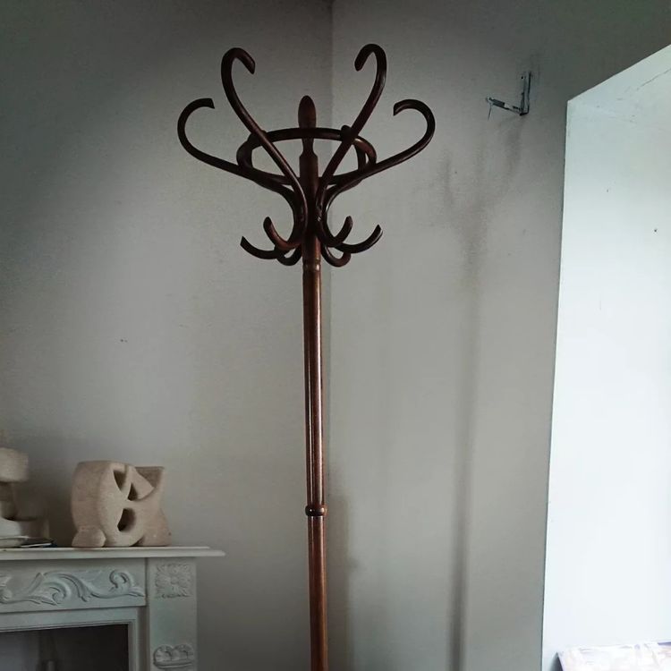 Porte manteau perroquet dans le goût de Mickaël Thonet 