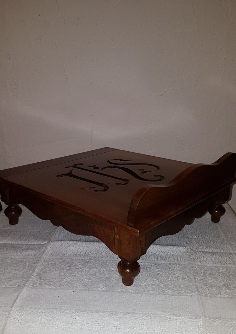 Walnut Table Lectern, Early 19th Century.