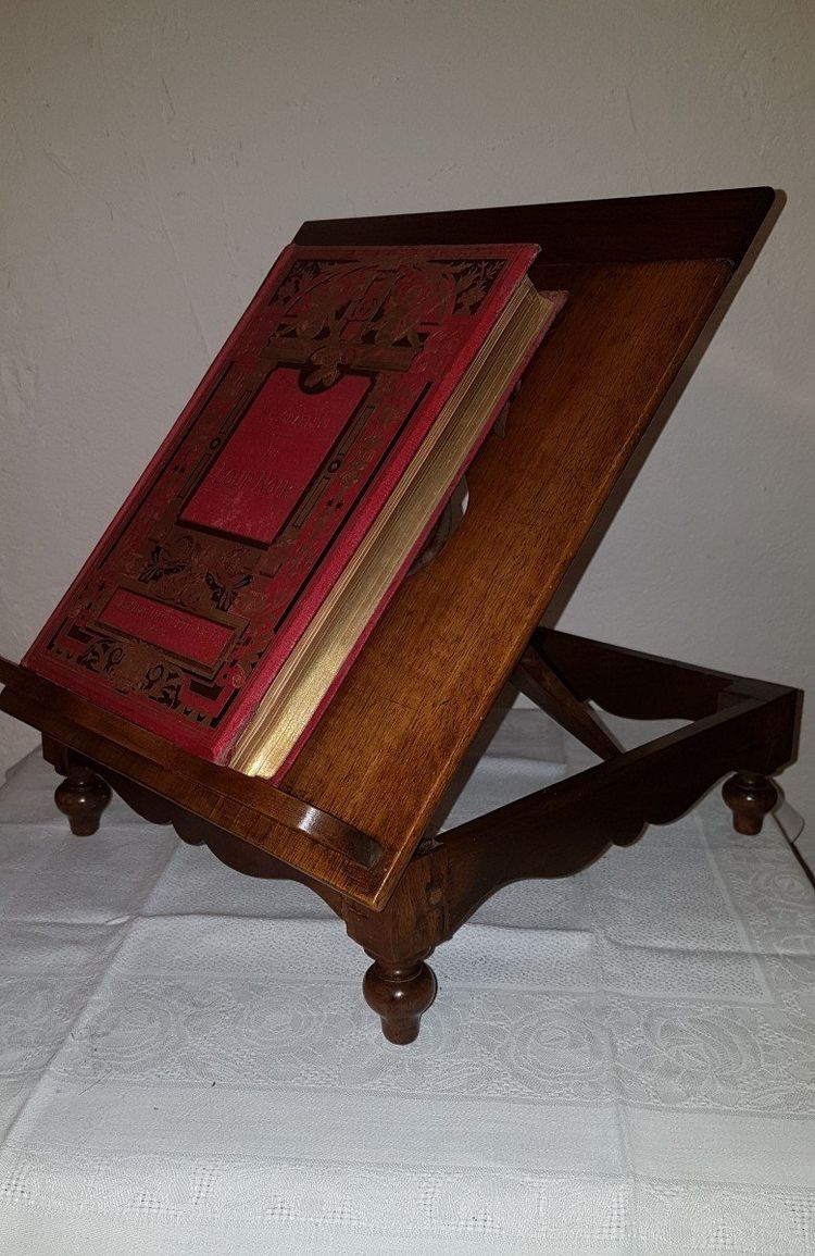 Walnut Table Lectern, Early 19th Century.