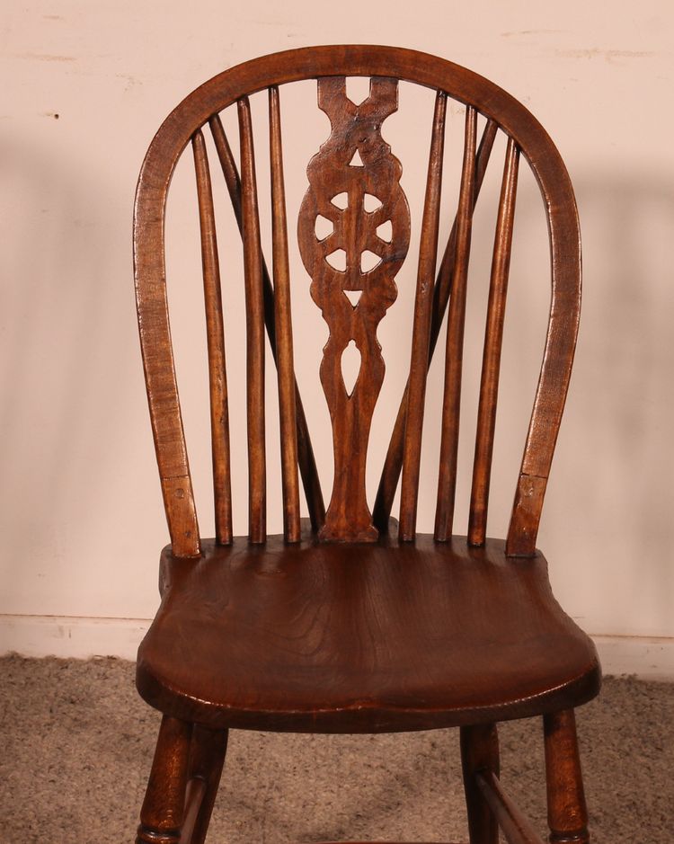 Set Of 6 19th Century Windsor Wheelback Chairs