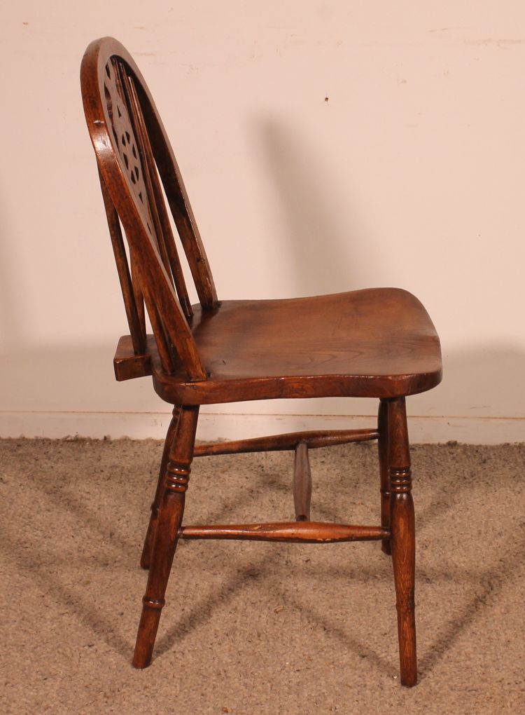 Set Of 6 19th Century Windsor Wheelback Chairs