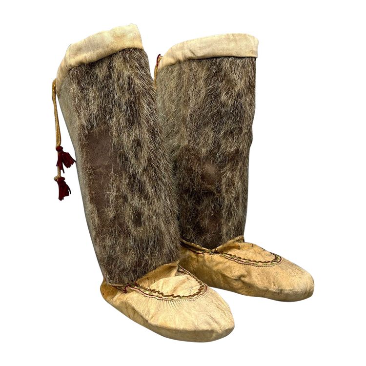 Pair of BOOTS - Inuit culture, North America, Canada - First half of the 20th century