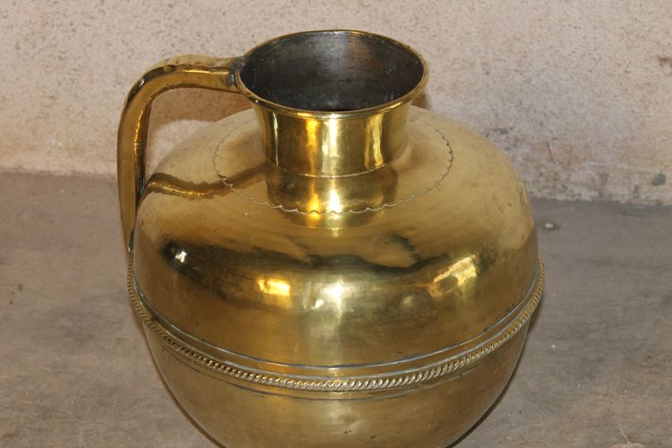 Normandy brass milk pitcher, 19th century H: 36.5 cm