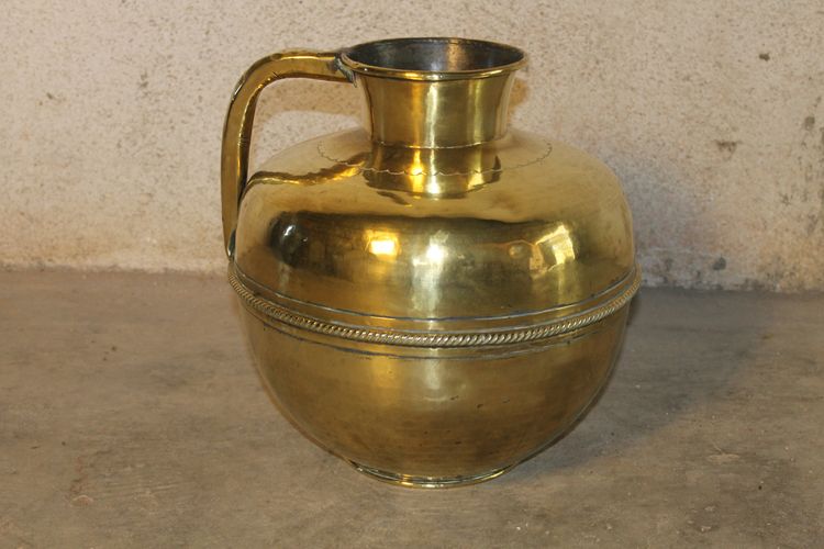 Normandy brass milk pitcher, 19th century H: 36.5 cm