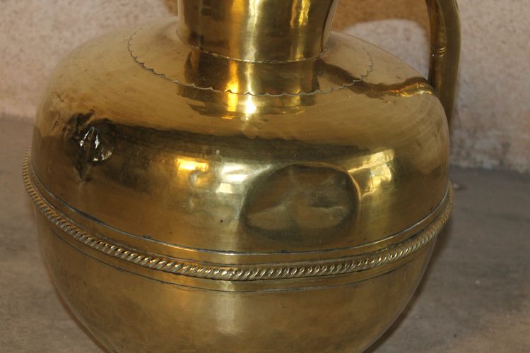 Normandy brass milk pitcher, 19th century H: 36.5 cm