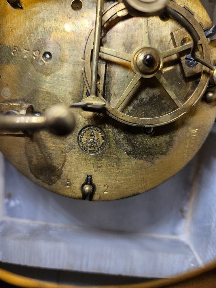 Alabaster and Gilt Bronze Sous Globe Pendulum, Napoleon III period