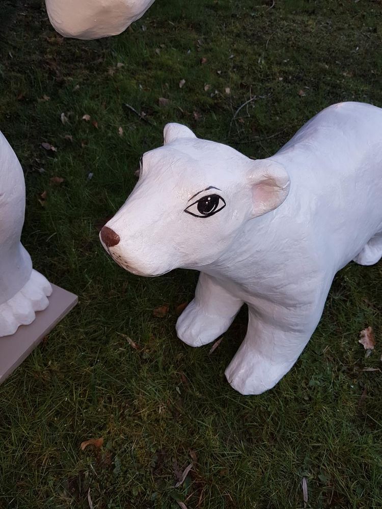 Ensemble De Deux Ours Blancs Emblèmes d'Une Confiserie Foraine Vers 1930