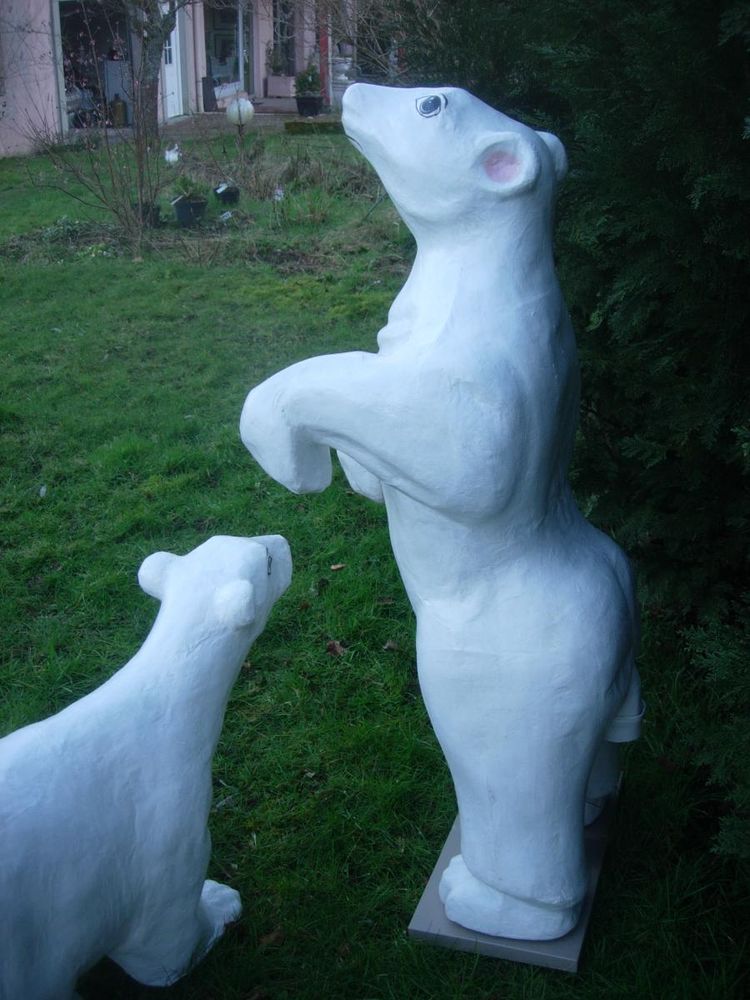 Ensemble De Deux Ours Blancs Emblèmes d'Une Confiserie Foraine Vers 1930