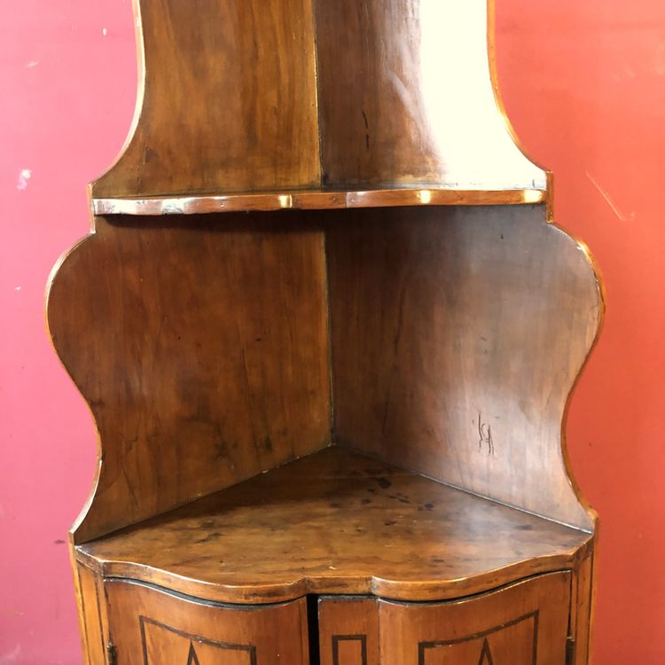 Rare hanging corner cupboard in crossbow shape, Louis XV period