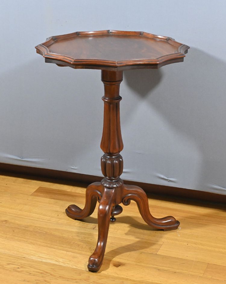 Mahogany Tripod Pedestal Table, Louis Philippe Style – 2nd Half of the 19th Century