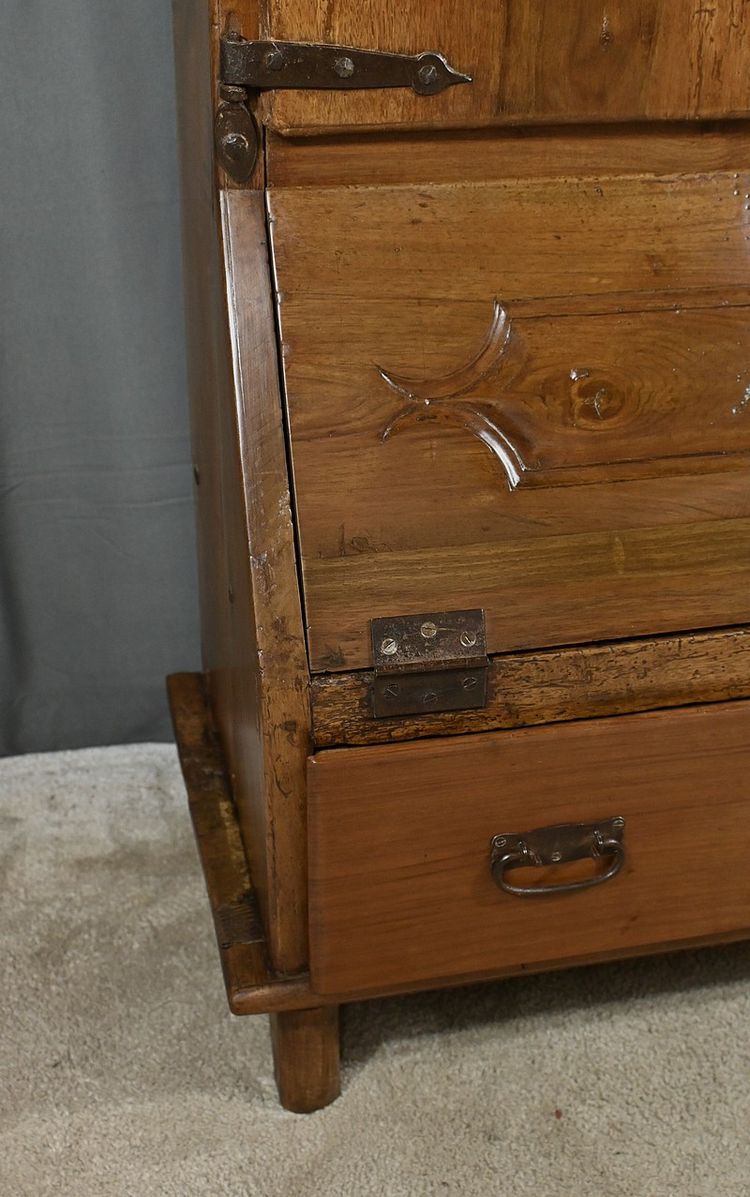 Walnut Storage Cabinet – 18th Century