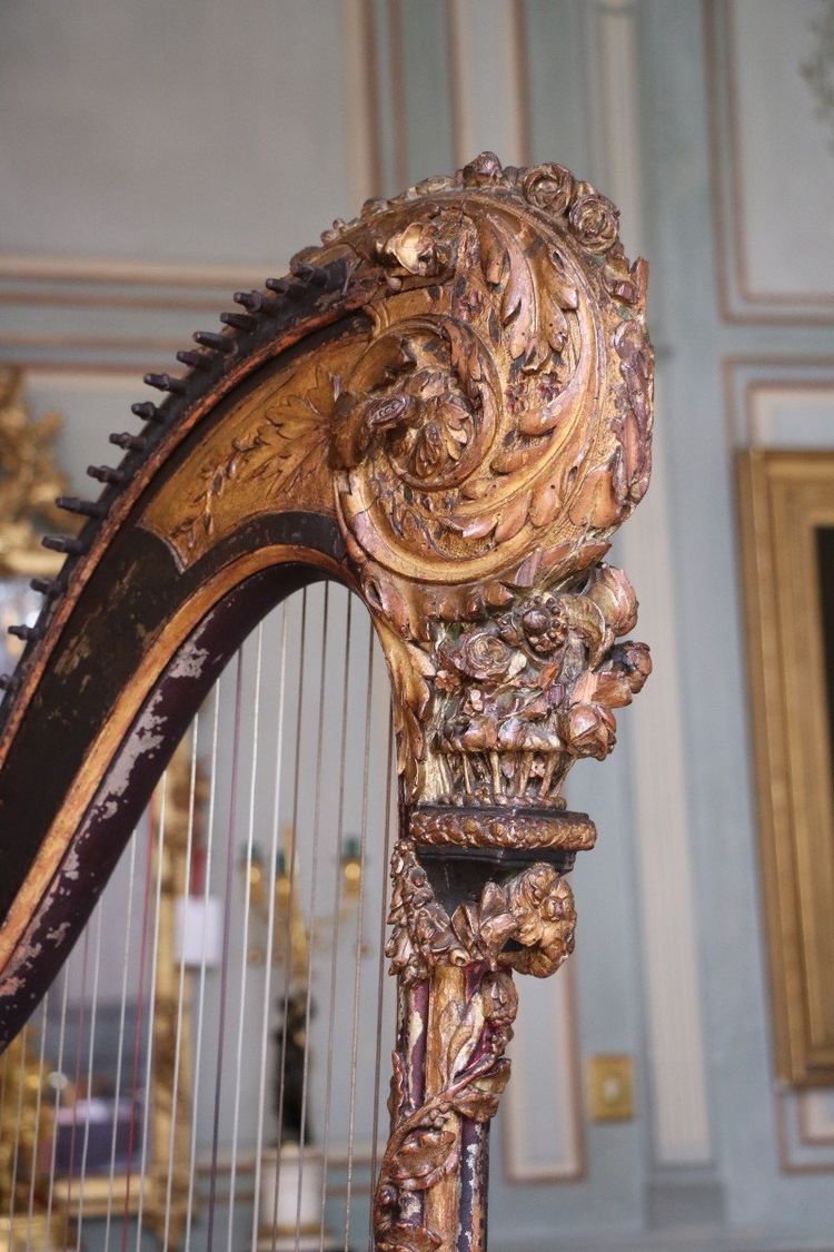 Louis XVI period gilded and carved wooden pedal harp