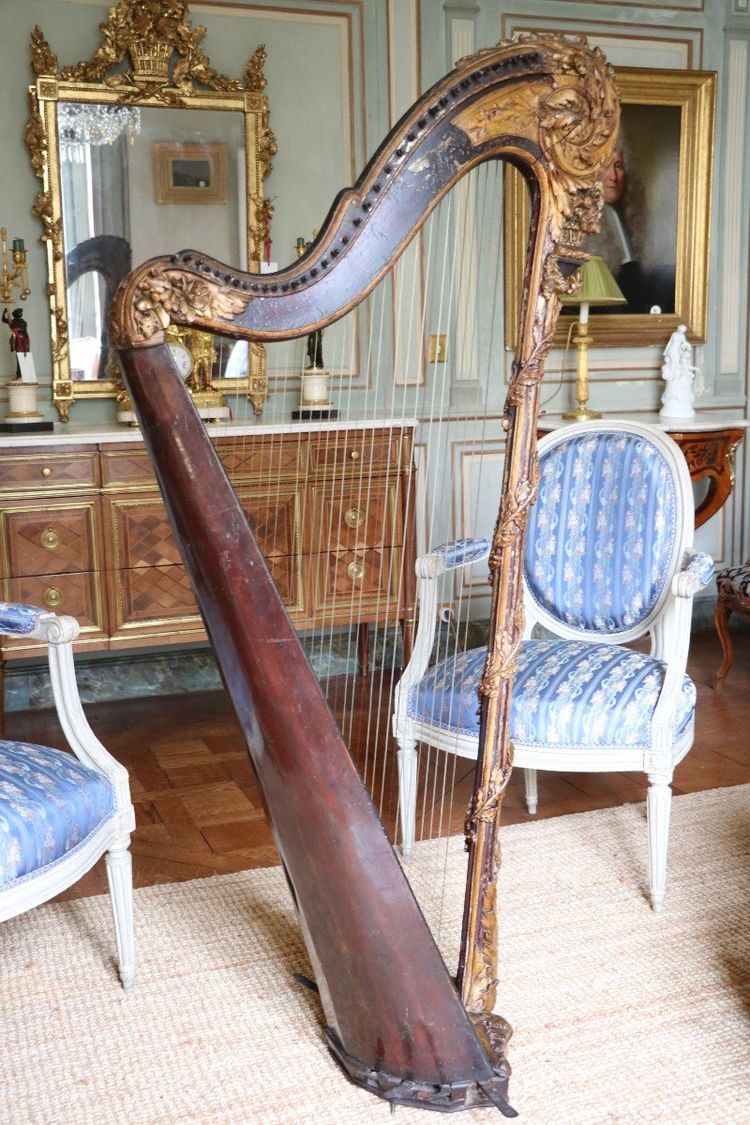 Louis XVI period gilded and carved wooden pedal harp