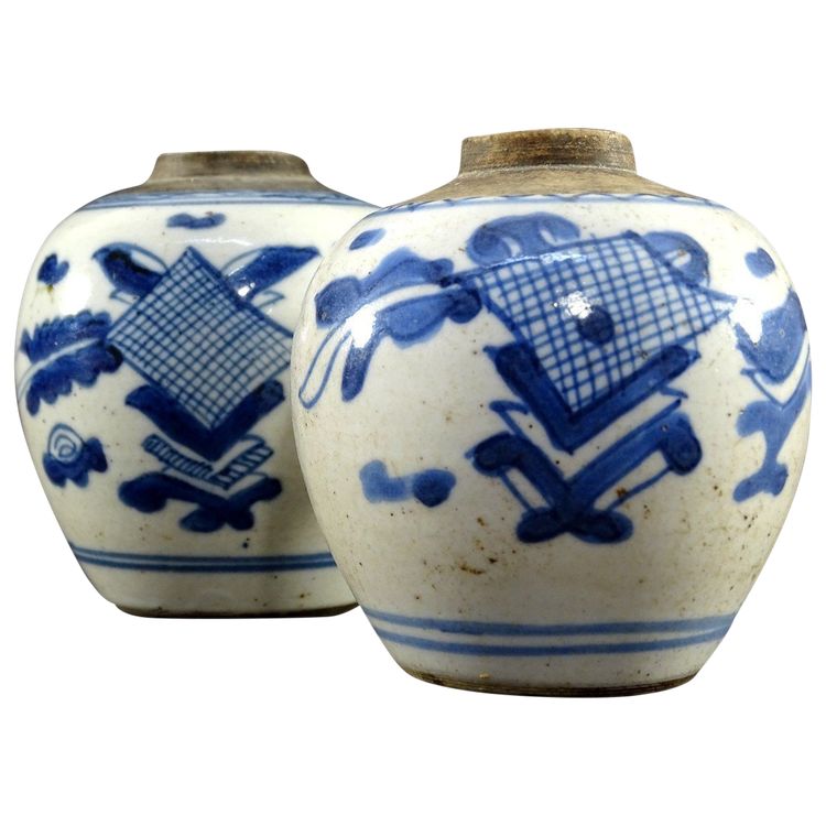 China, Qing Dynasty, 17th Century, Pair of Small Porcelain Ginger Powder Pots.