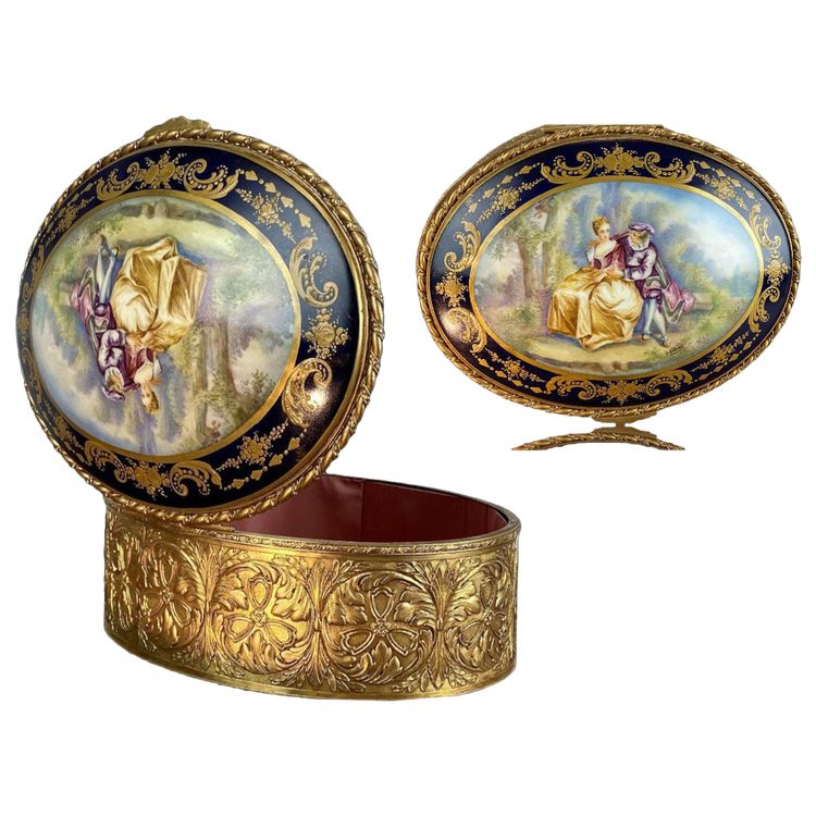 SEVRES PORCELAIN AND BRASS/BRONZE BOX WITH GALANTE SCENE DECORATION