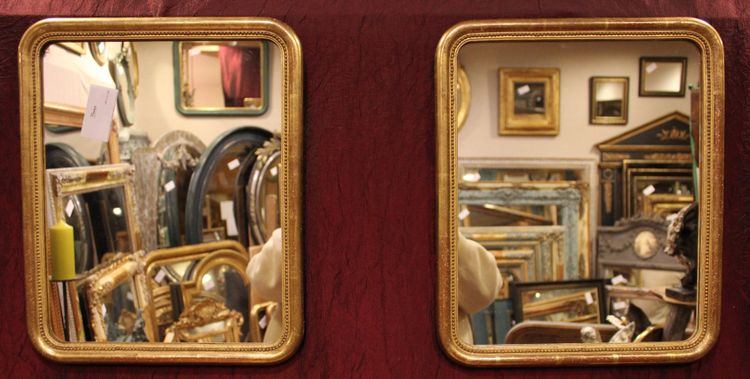 38 X 46 Cm Pair Of Mirrors, Fine Pearlized And Gilded Rectangle Molding