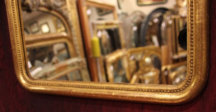 38 X 46 Cm Pair Of Mirrors, Fine Pearlized And Gilded Rectangle Molding