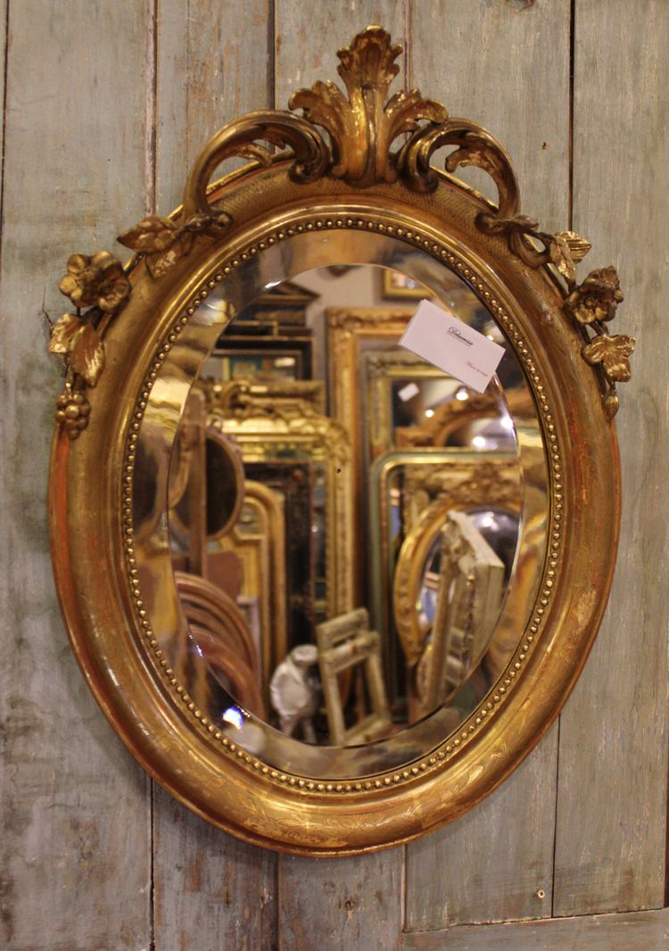 44 X 58 Cm Napoleon III Pearl Oval Mirror, Gold Leaf And Beveled Glass