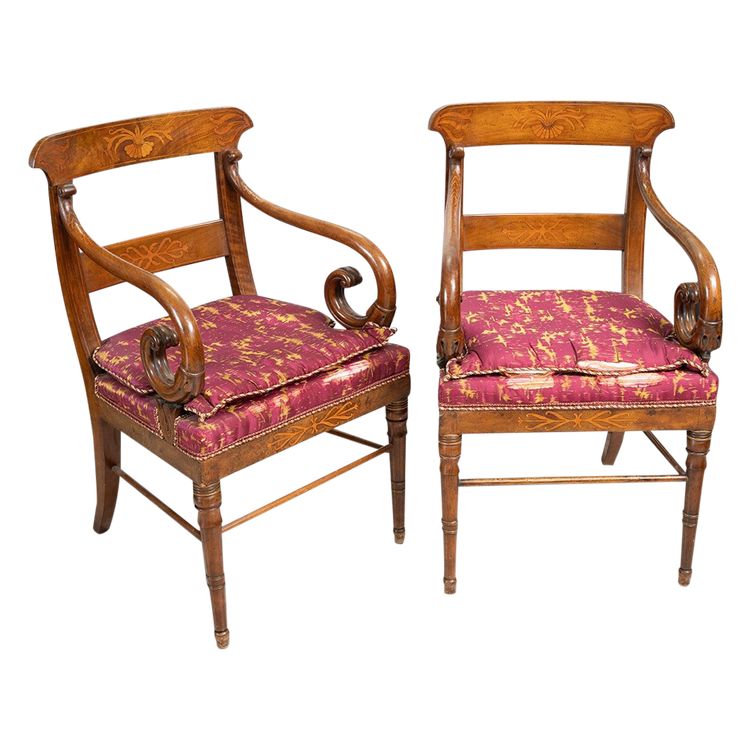 Pair of antique Italian armchairs from the early 19th century.