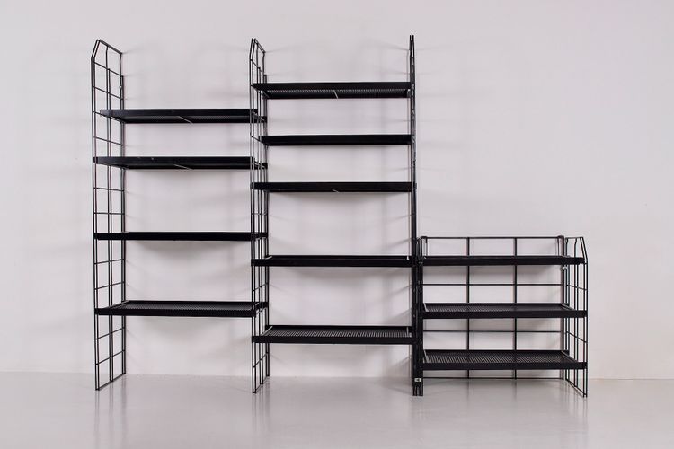 Pilastro style modular shelf