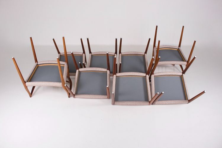 8 Rosewood chairs by Niels Otto Moller.