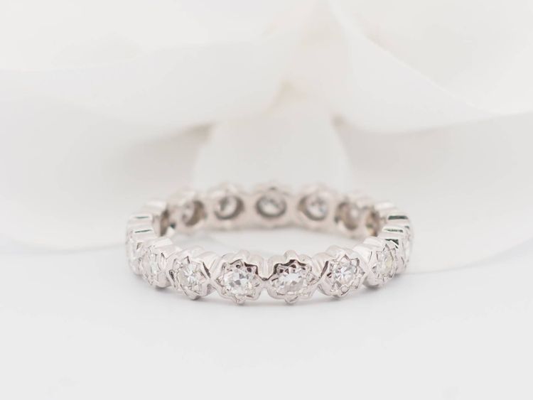 American wedding ring in white gold and 0.70ct diamonds