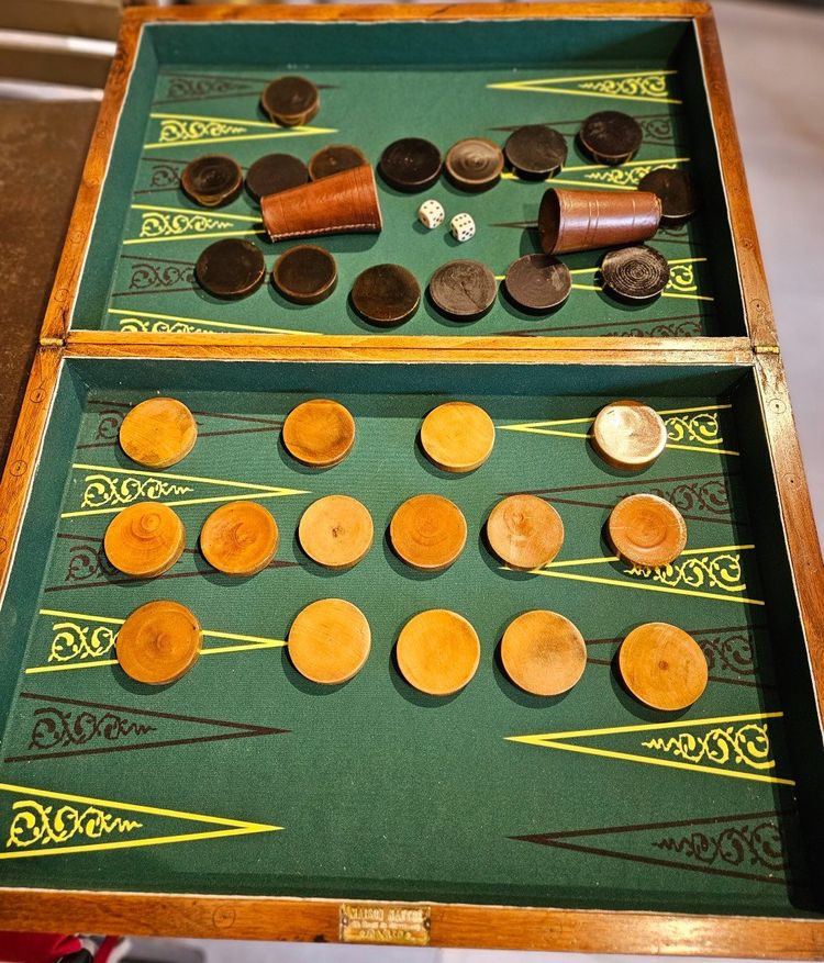 Backgammon game - Late 19th century.