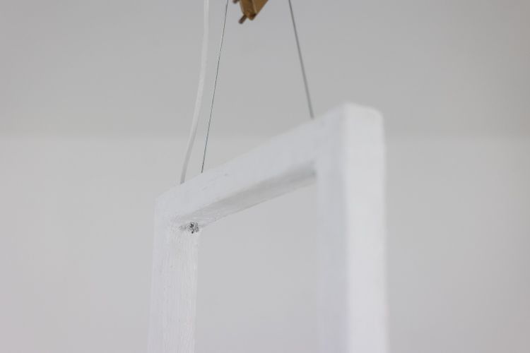 Rectangular plaster chandelier with bird decoration. LS62652409P