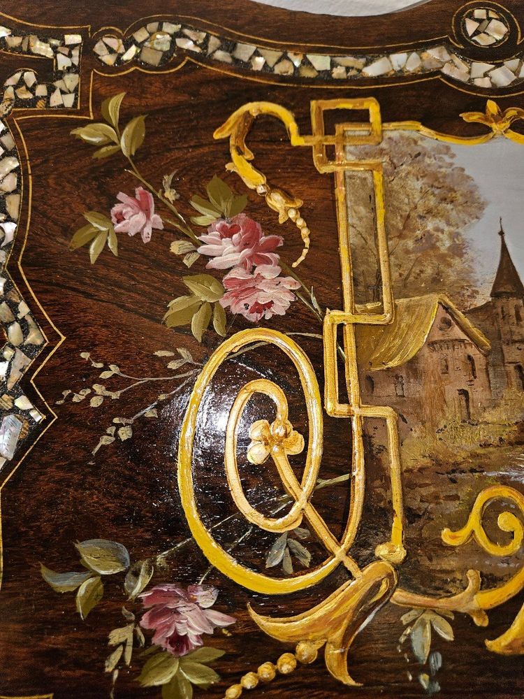 Small Gueridon Table with Two Burgundian Trays - with Romantic Decor - Napoleon III period.