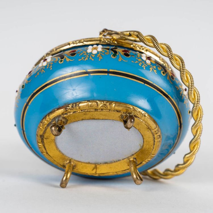 A small miniature box in gilded bronze and enamel, late 19th century