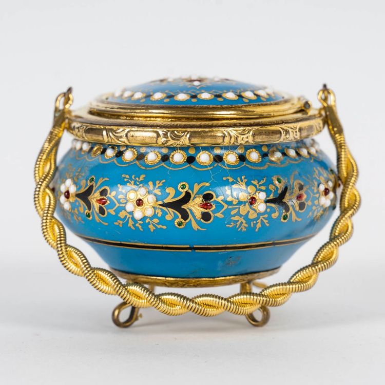 A small miniature box in gilded bronze and enamel, late 19th century