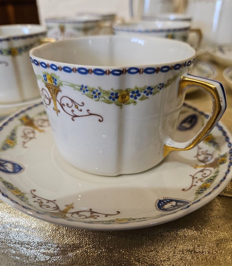 Service à Thé Ou à Café  En Porcelaine De Limoges  -  époque 20ème -