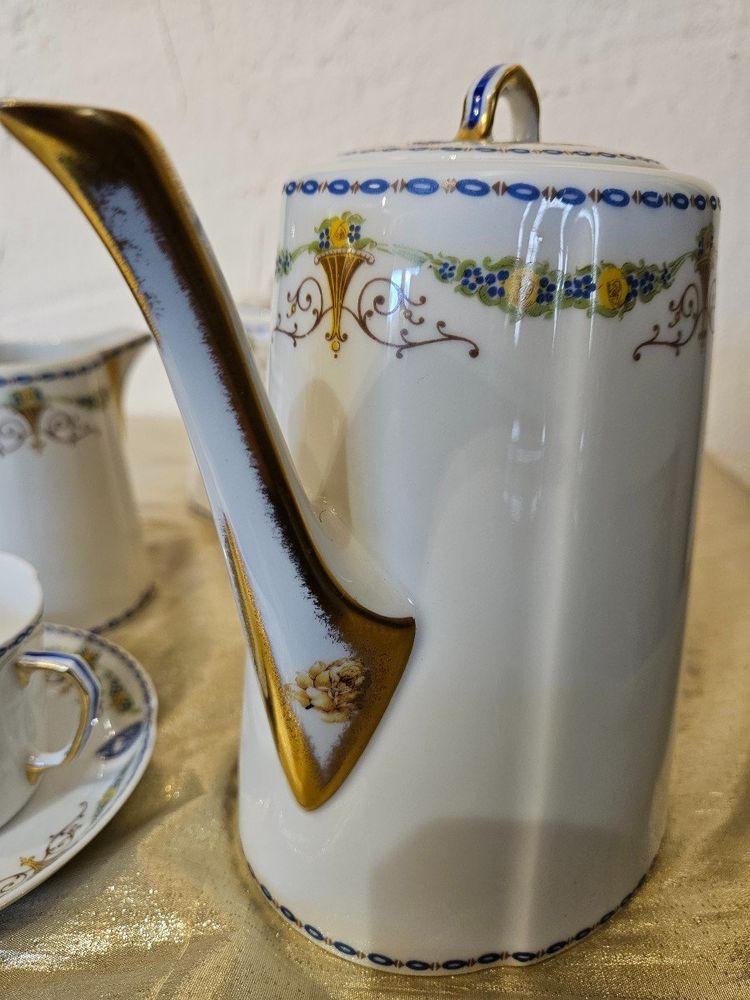 Service à Thé Ou à Café  En Porcelaine De Limoges  -  époque 20ème -