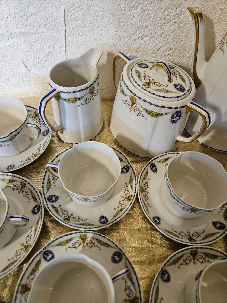 Service à Thé Ou à Café  En Porcelaine De Limoges  -  époque 20ème -